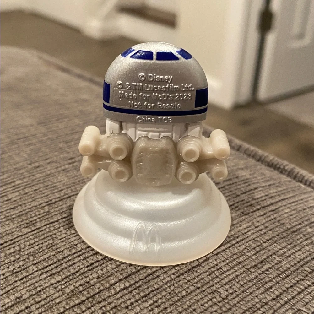 McDonald’s Disney 100 Happy Meal Toy - R2-D2       kids toys boys star wars r2d2